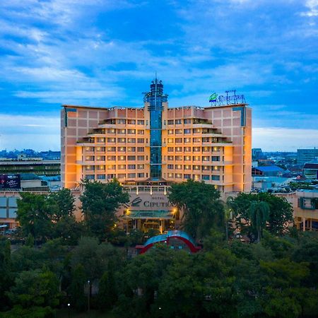 Hotel Ciputra Semarang Managed By Swiss-Belhotel International Exterior photo