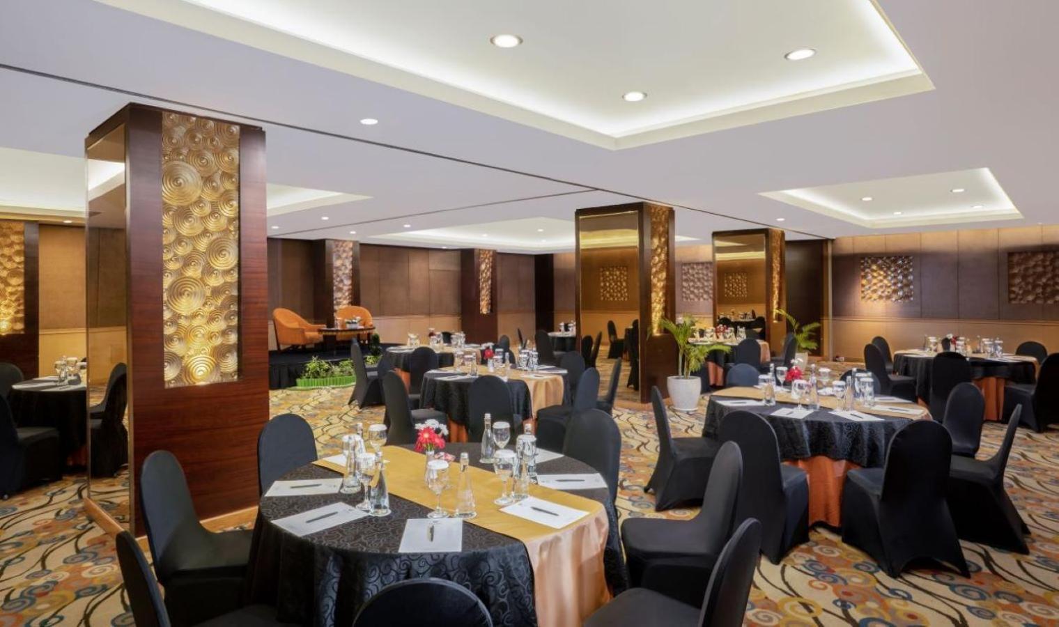Hotel Ciputra Semarang Managed By Swiss-Belhotel International Exterior photo