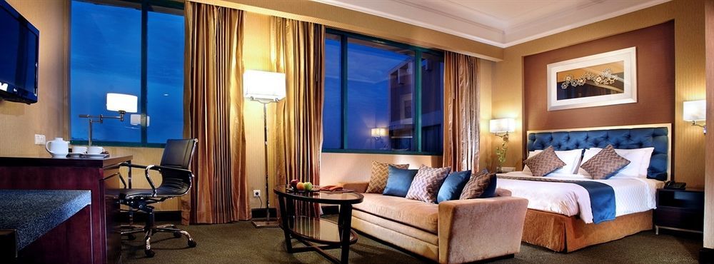 Hotel Ciputra Semarang Managed By Swiss-Belhotel International Exterior photo